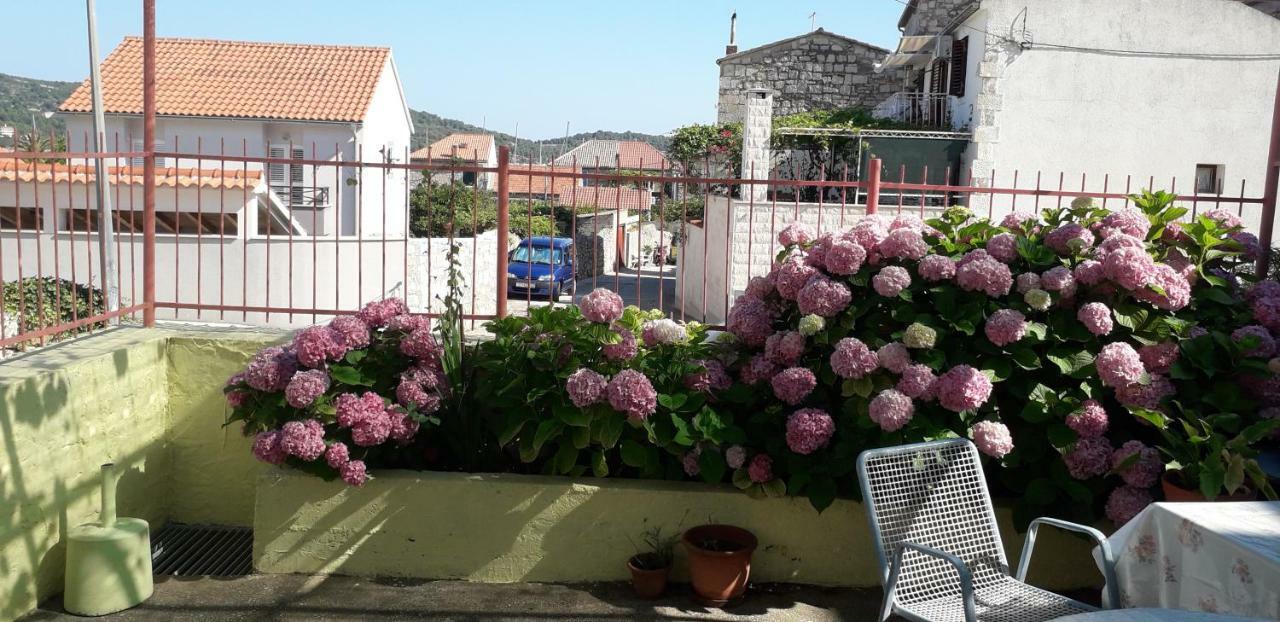 Apartments Bilic Vis Exterior foto
