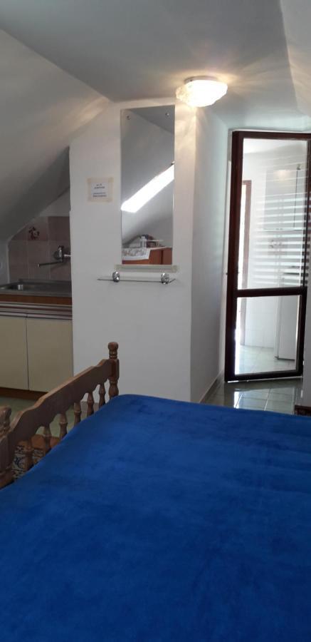 Apartments Bilic Vis Exterior foto